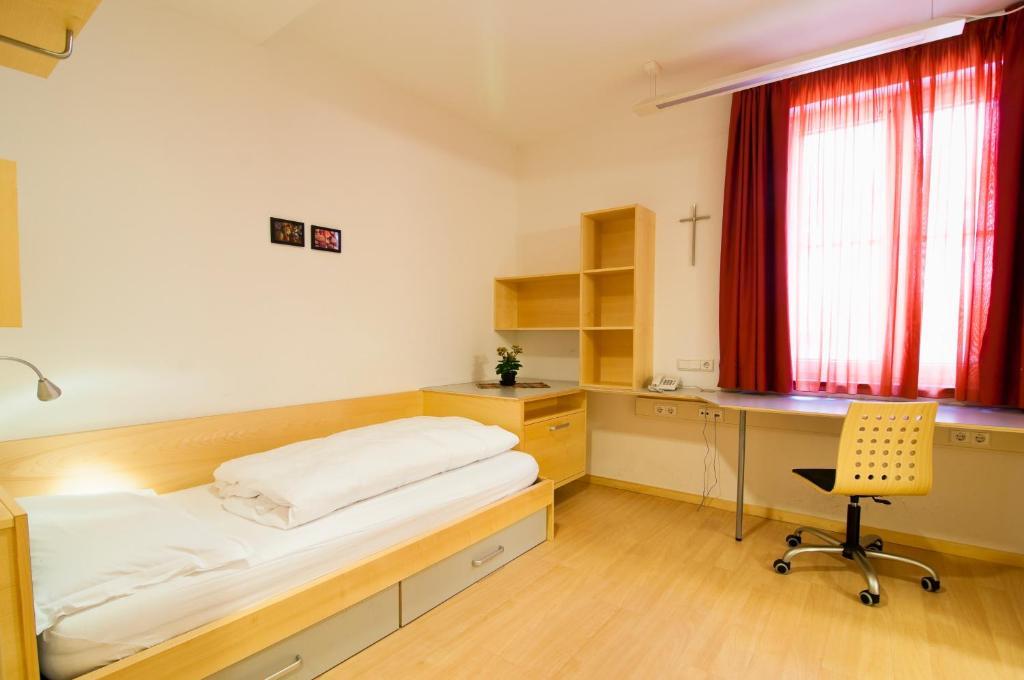 Kolpinghaus Bolzano Hotell Rum bild