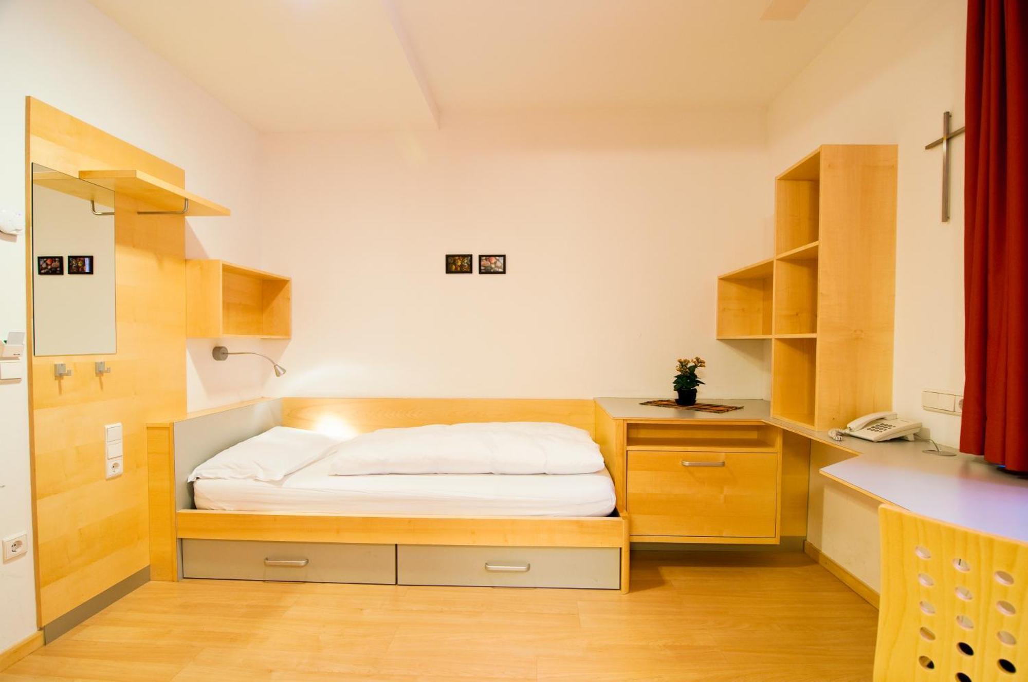Kolpinghaus Bolzano Hotell Exteriör bild